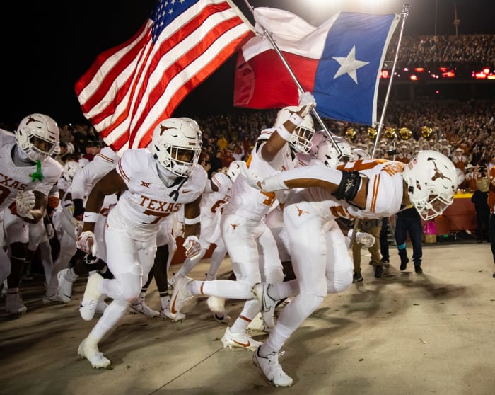 Texas Longhorns ahead of their game against Iowa State